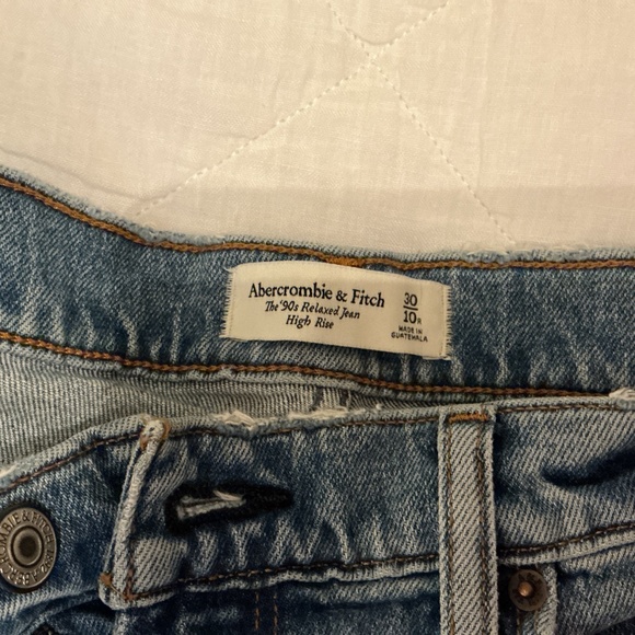 Abercrombie & Fitch The 90s Relaxed Jean High Rise 10R - Picture 3 of 7